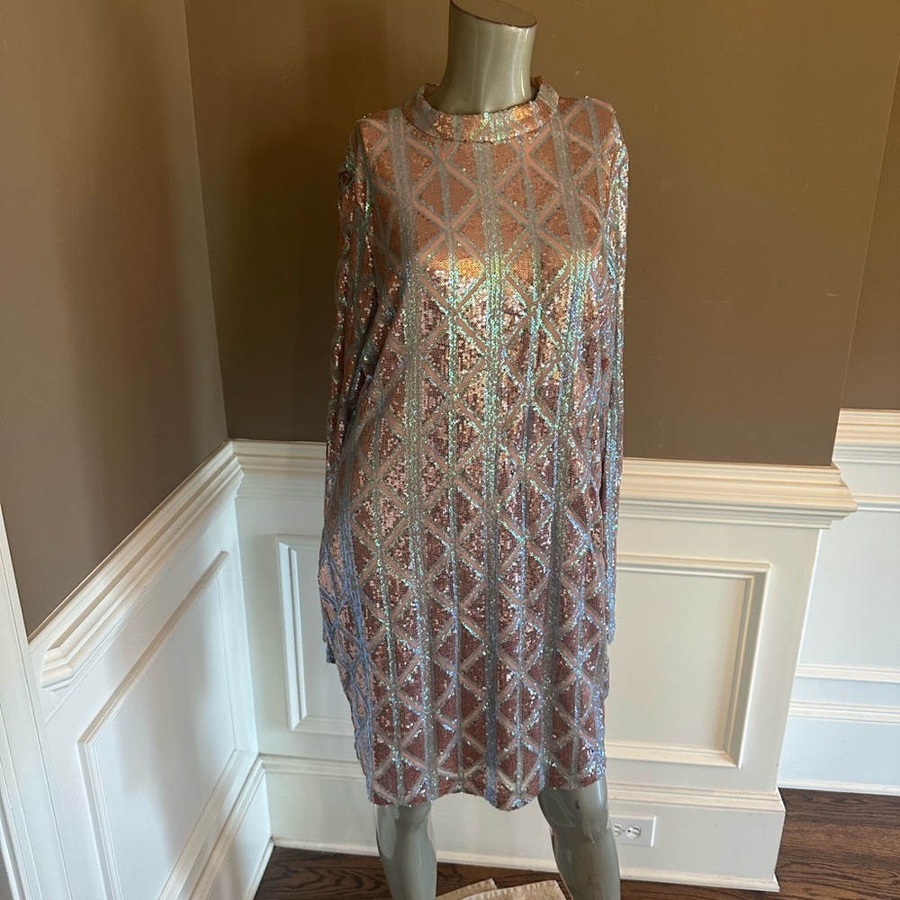 NWT Fashion Nova Sequin Mini Dress – Rose Gold Long Sleeve Bodycon Sz 2X - Picture 2 of 6